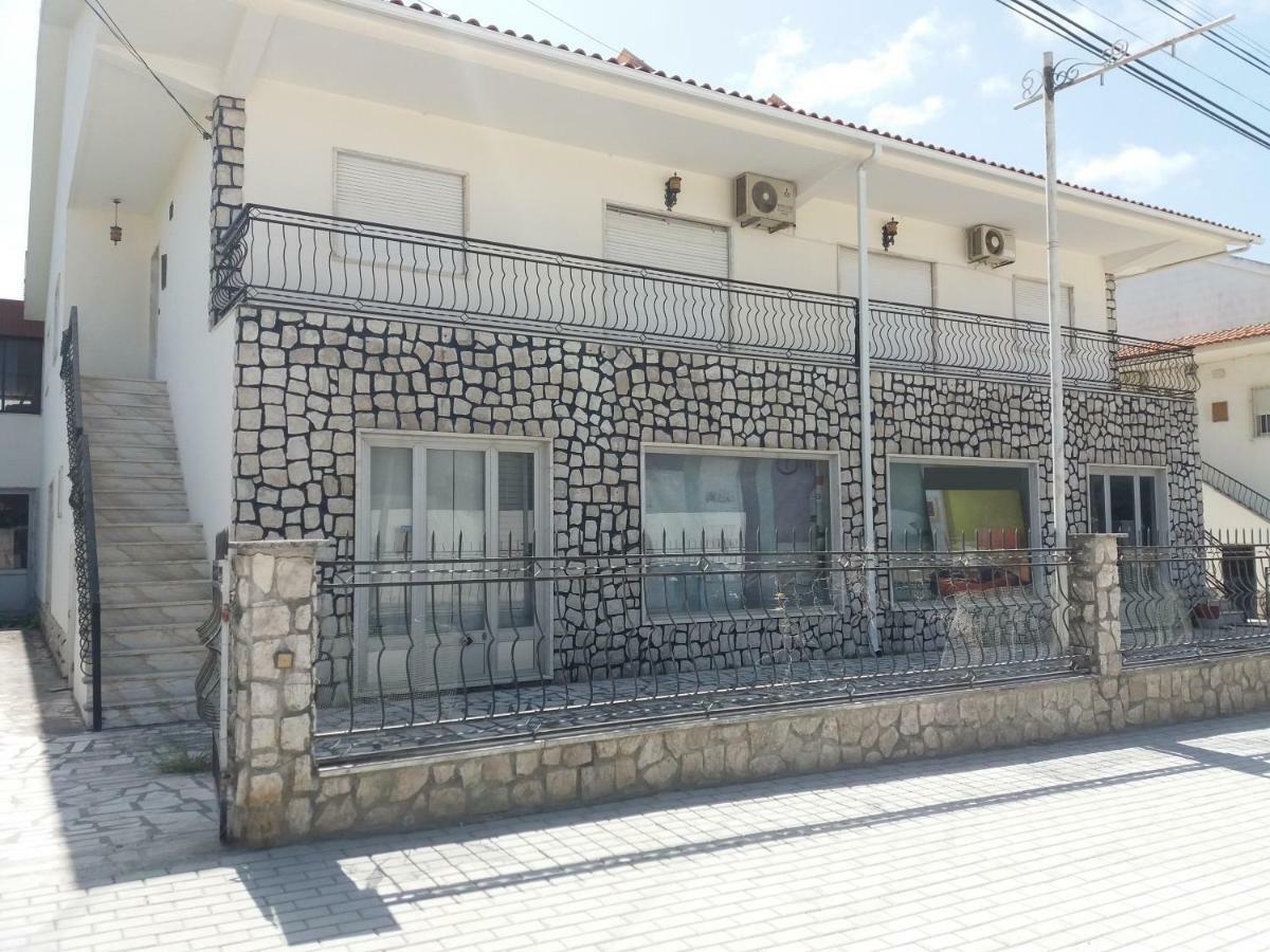 Alojamento Das Laranjeiras Fernao Ferro Buitenkant foto